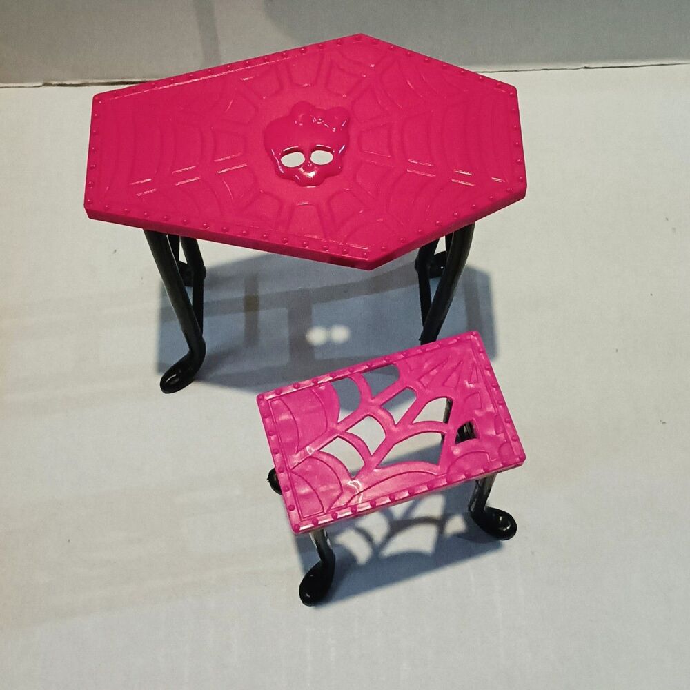 Monster High Draculaura Creepateria Coffin Table & Stool Replacement-2014-BJR20